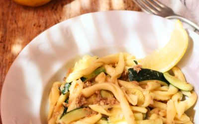 Cukkinis tonhalas fusilli