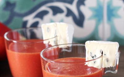 Görögdinnye gazpacho kéksajttal