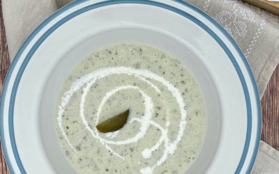 Kovászosuborka-leves