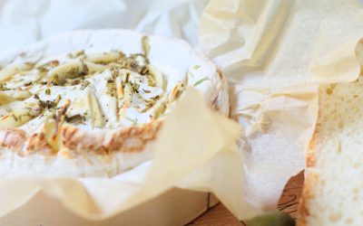Camembert rozmaringgal sütve