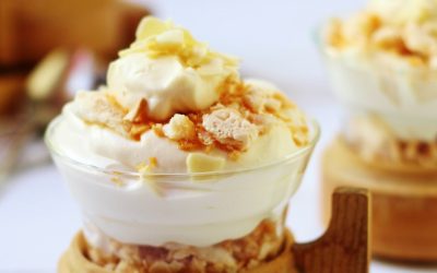 Tojáslikőrös pavlova pohárkrém